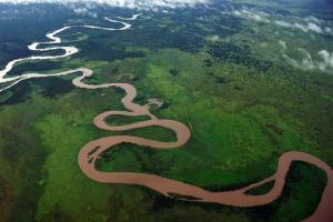 Самая протяженная река в мире (полноводная, длинная)